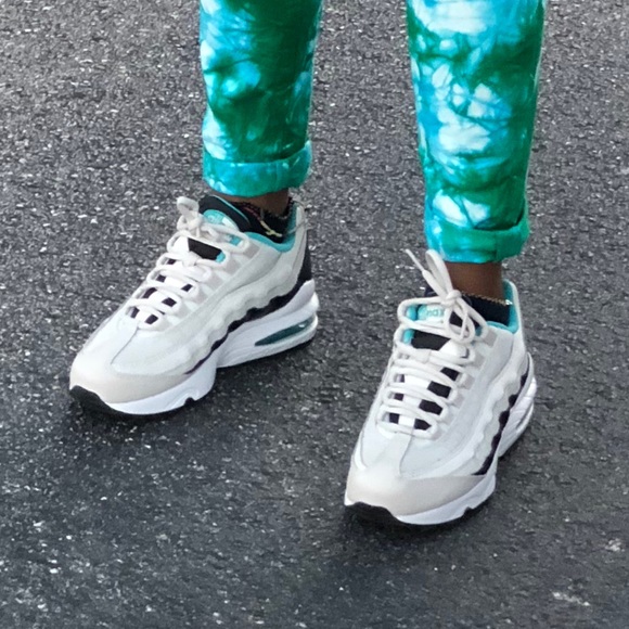 Nike Shoes - Nike air max